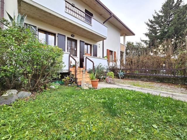 Casa in vendita a Desenzano Del Garda, Lombardia