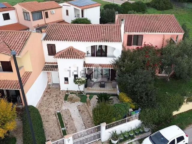 Casa in vendita a San Pantaleo, Sardigna/Sardegna