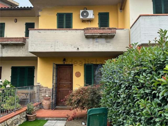 Casa in vendita a Quarrata, Toscana