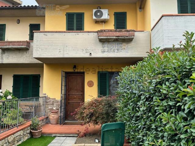 Casa in vendita a Quarrata, Pistoia