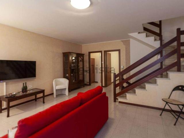 Casa in vendita a Desenzano Del Garda, Brescia