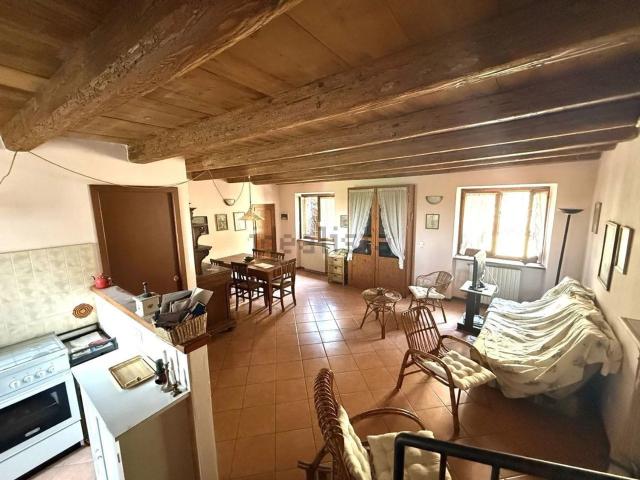 Casa in vendita a Monzambano, Lombardia