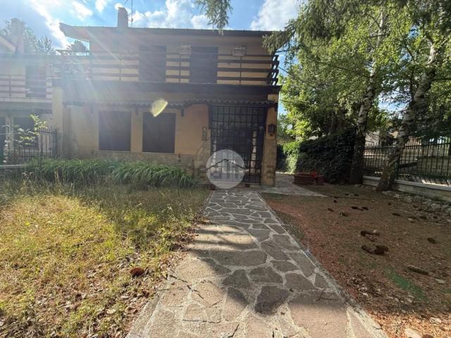 Casa in vendita a Rocca Di Mezzo, Abruzzo