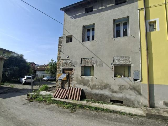 Casa in vendita a Medesano, Felegara
