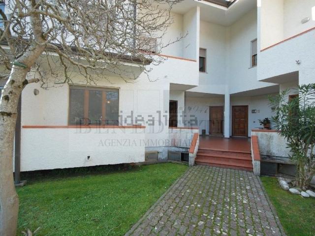 Casa in vendita a Tonfano, Toscana