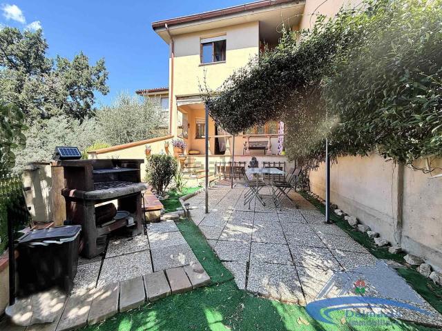 Casa in vendita a Vocabolo Trevi, Terni