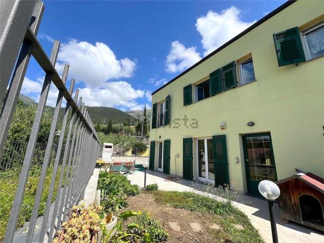 Casa in vendita a Cogoleto, Liguria