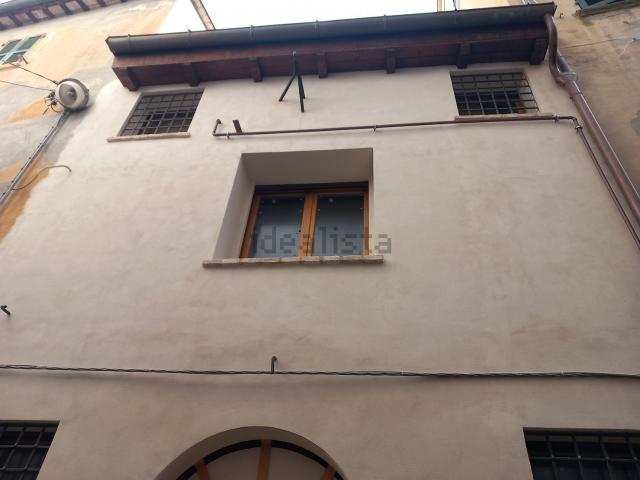 Casa in vendita a Centro Storico, Marche