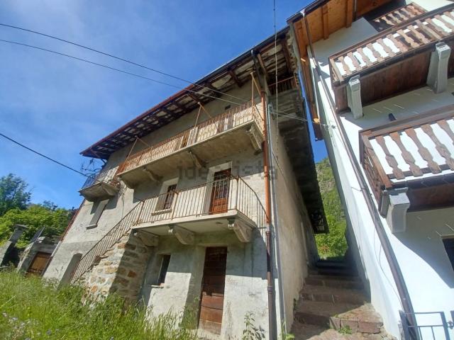 Casa in vendita a Issime, Aosta