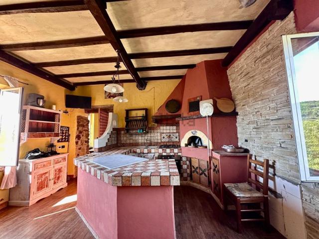 Casa in vendita a Bolano, Liguria