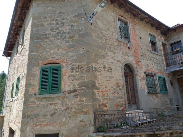Casa in vendita a Pratovecchio Stia, Stia
