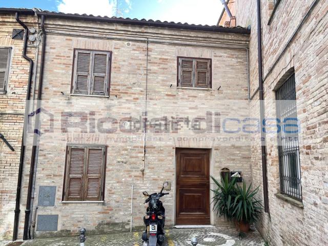 Casa in vendita a Marche, Fermo