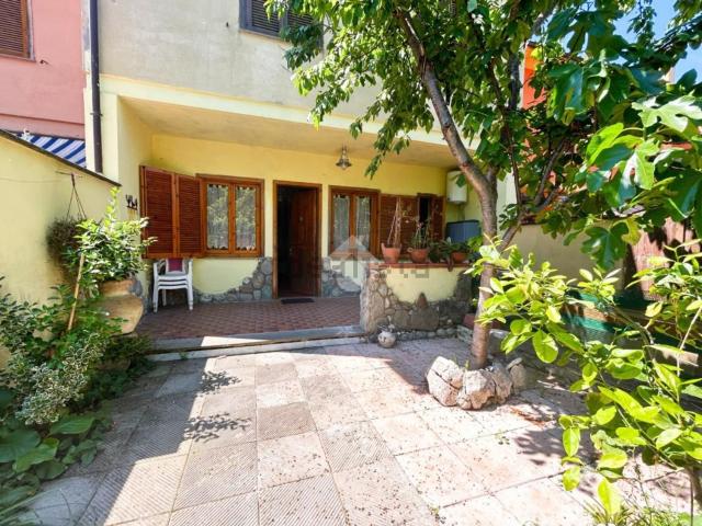 Casa in vendita a Tre Croci, Vetralla