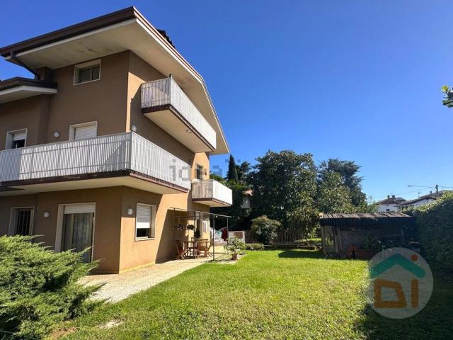 Casa in vendita a Lucinico / Ločnik / Luzinìs, Gorizia