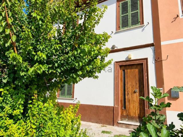 Casa in vendita a Chiesa di Santa Maria Arzilla, Pesaro