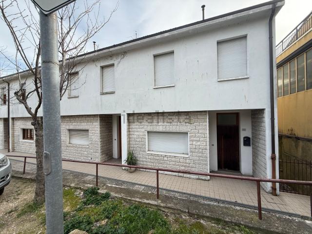 Casa in vendita a Saludecio, Reggio Emilia