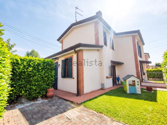 Casa in vendita a Sarzana, Liguria