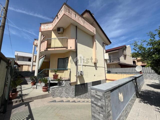 Casa in vendita a Sant'arpino, Campania