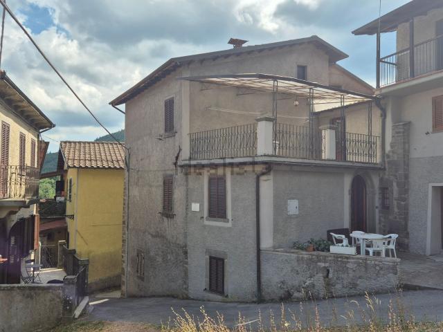 Casa in vendita a Unione Comuni Garfagnana, Vagli Sotto