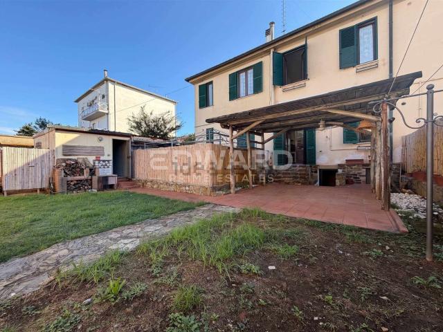 Casa in vendita a Scarlino Scalo, Scarlino