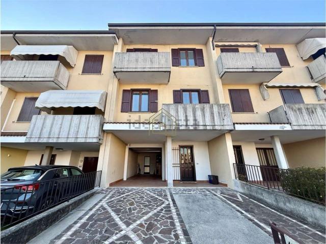 Casa in vendita a Desenzano Del Garda, Lombardia