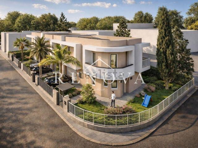Casa in vendita a Peschiera Del Garda, Veneto