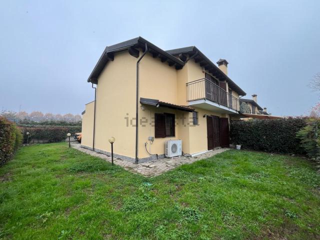 Casa in vendita a Landriano, Lombardia