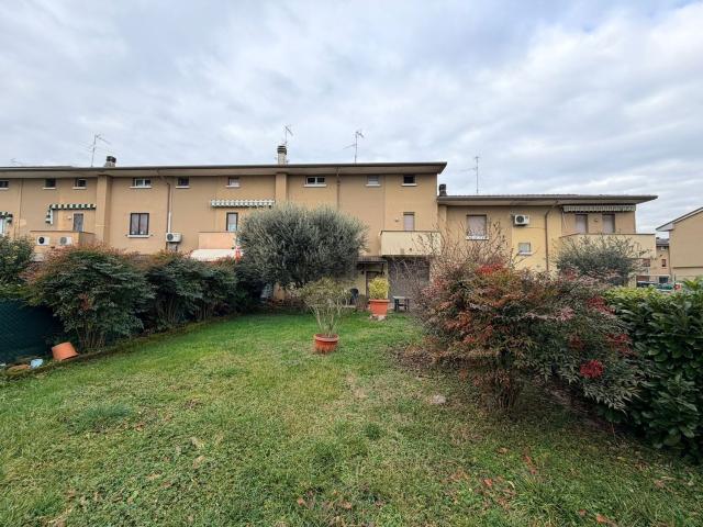 Casa in vendita a Manerbio, Lombardia