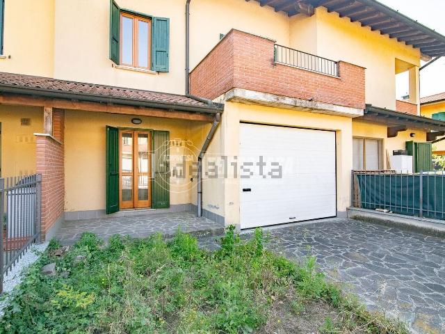 Casa in vendita a Mozzanica, Lombardia