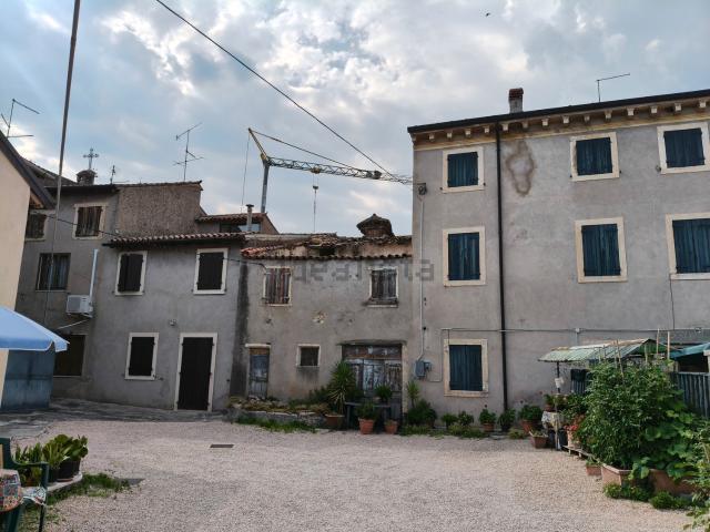 Casa in vendita a Illasi, Veneto