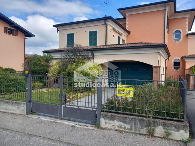 Casa in vendita a Roncadello, Dovera
