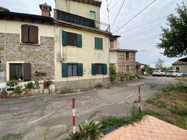 Casa in vendita a Appennino Reggiano, Re