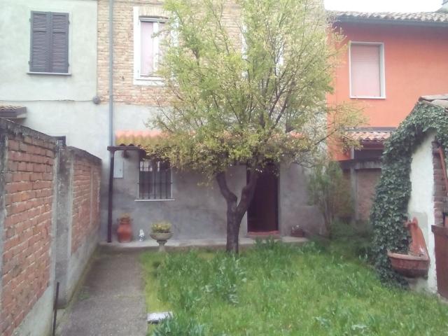 Casa in vendita a Silvano Pietra, Lombardia