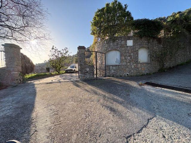 Casa in vendita a Ventimiglia, Liguria