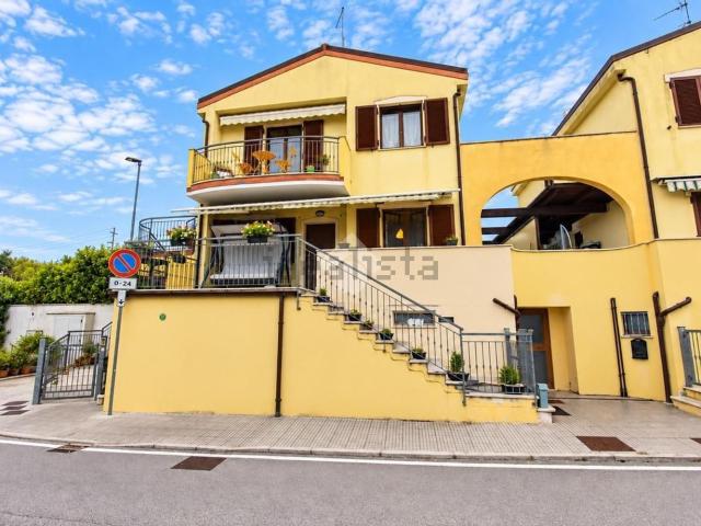 Casa in vendita a Montorso, Loreto