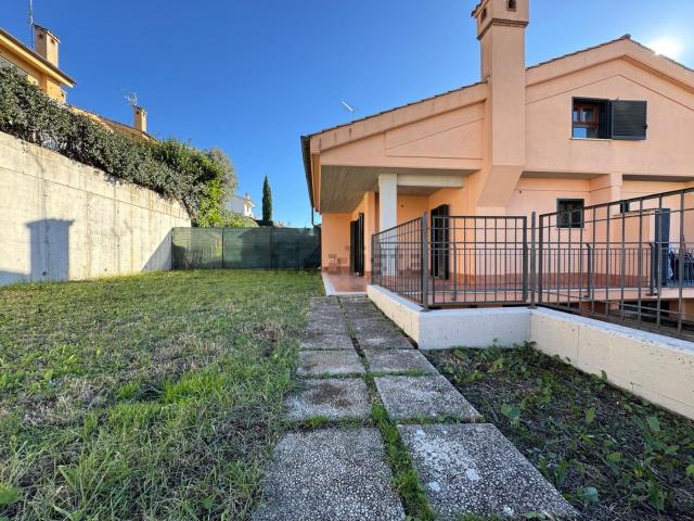 Casa in vendita a Roma Capitale, Lazio