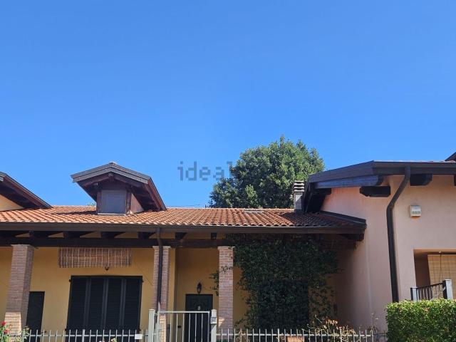 Casa in vendita a Rivanazzano, Lombardia