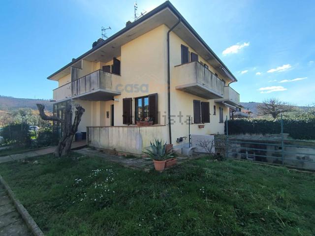 Casa in vendita a Magione, Umbria