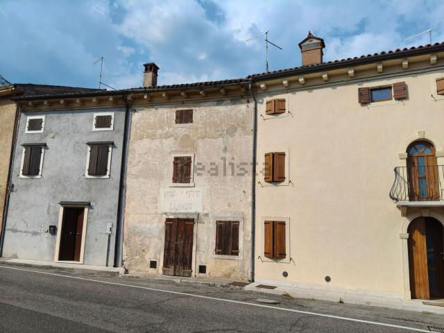 Casa in vendita a Illasi, Veneto