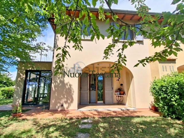 Casa in vendita a Palazzo Del Pero, Toscana