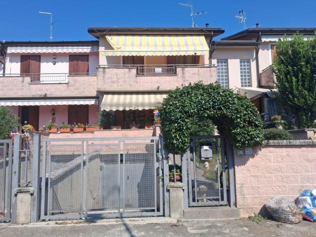 Casa in vendita a Pianengo, Lombardia