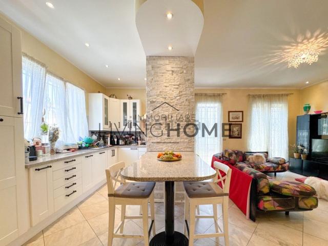 Casa in vendita a Rimini, Reggio Emilia