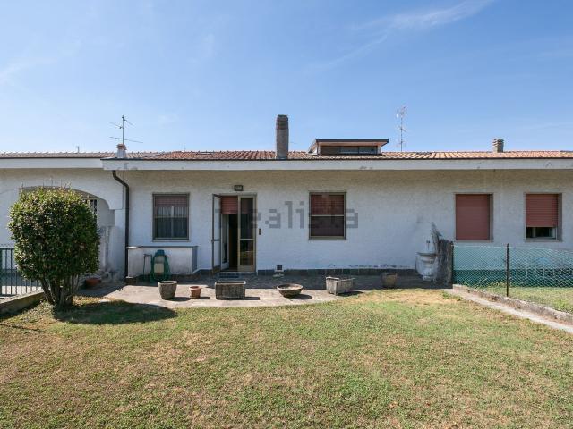Casa in vendita a Burago Di Molgora, Lombardia