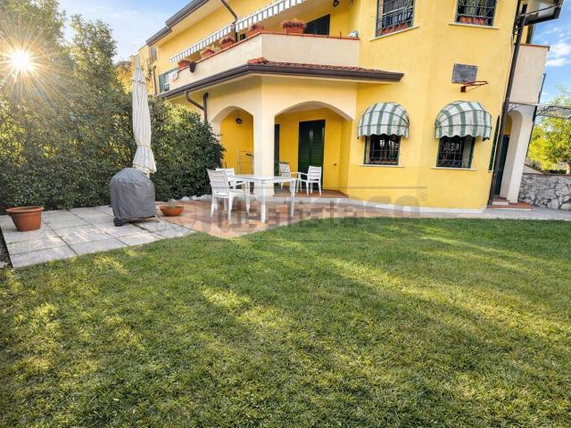 Casa in vendita a Dogana, Luni