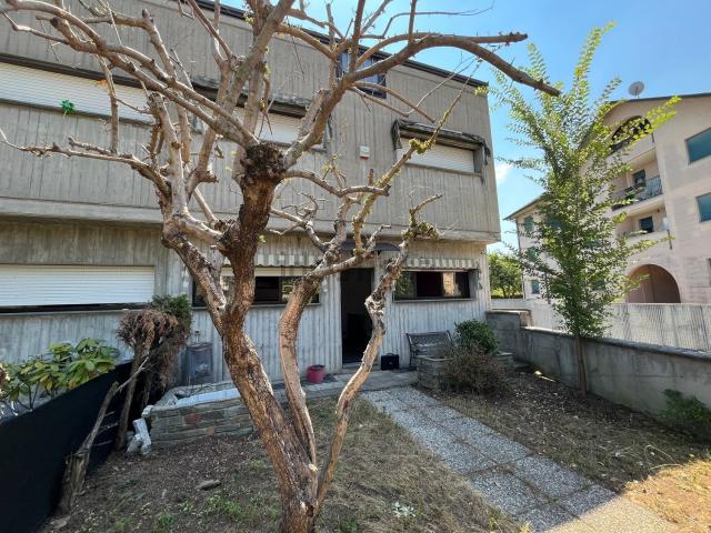 Casa in vendita a Busto Arsizio, Lombardia