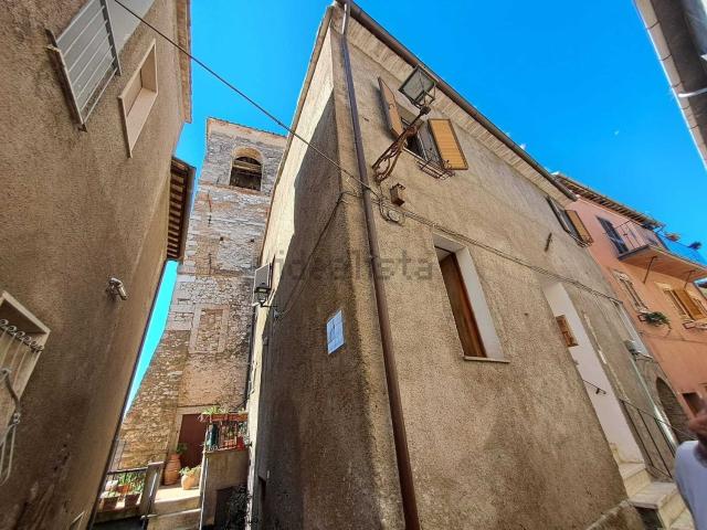 Casa in vendita a Alviano, Umbria