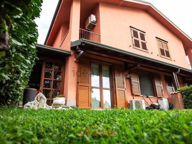 Casa in vendita a Cascina Monella, Casorezzo