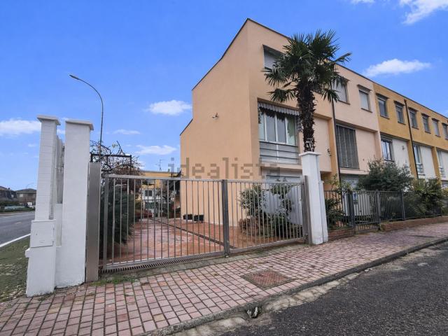 Casa in vendita a Piacenza, Reggio Emilia