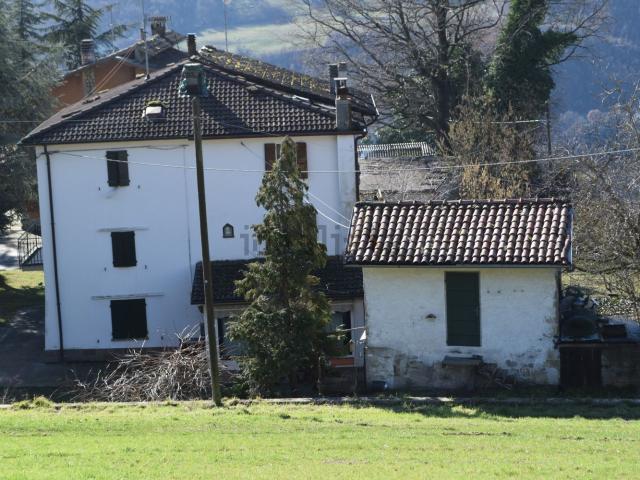 Casa in vendita a Unione dell'Appennino Bolognese, San Benedetto Val Di Sambro