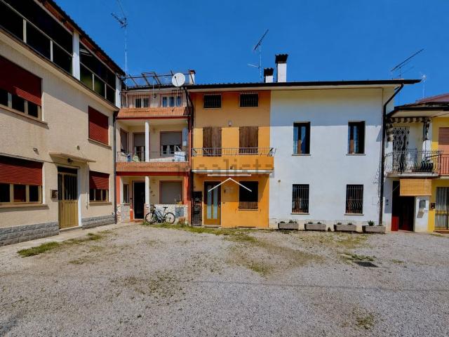 Casa in vendita a Contrada Castellaro, Schio